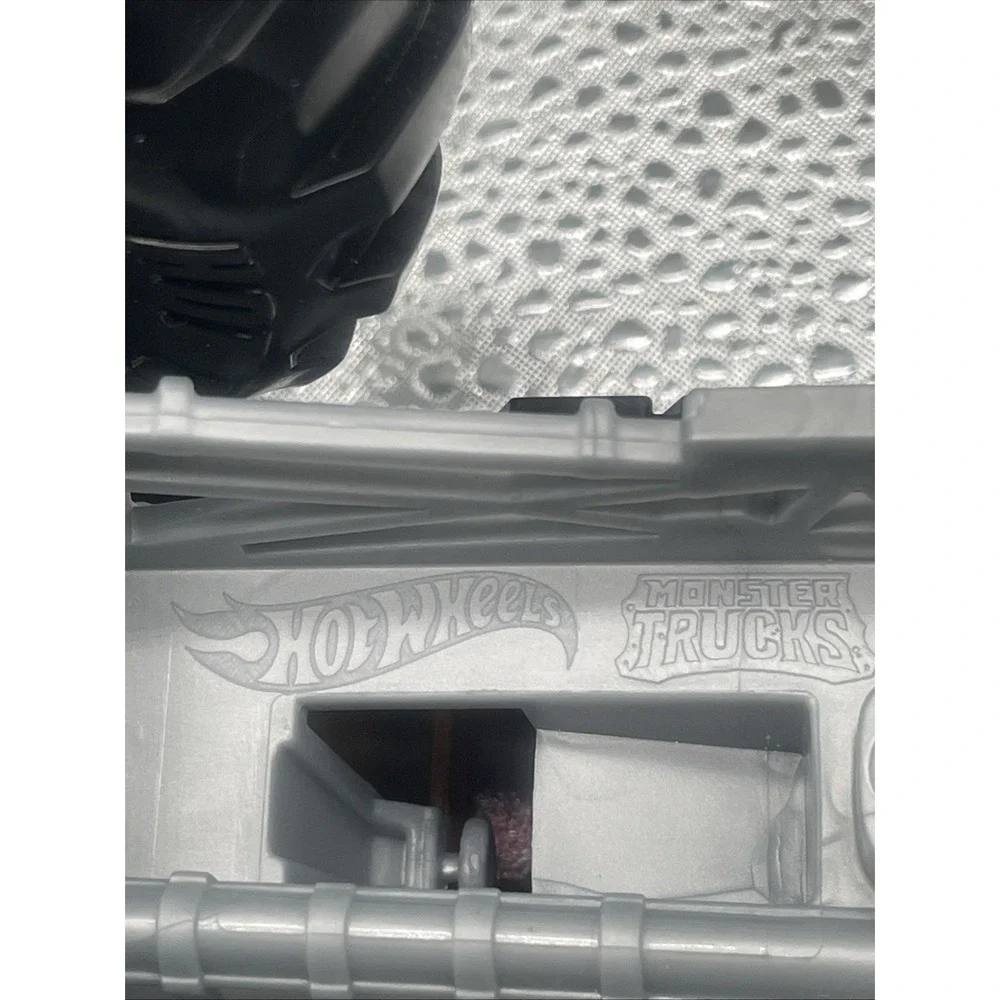 2021 Hot Wheels Monster Trucks Firetruck ‎ 7.5 Inch